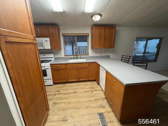 1984 Fleetwood Double Wide - double wide - in Sacramento, CA - photo 3 of 6
