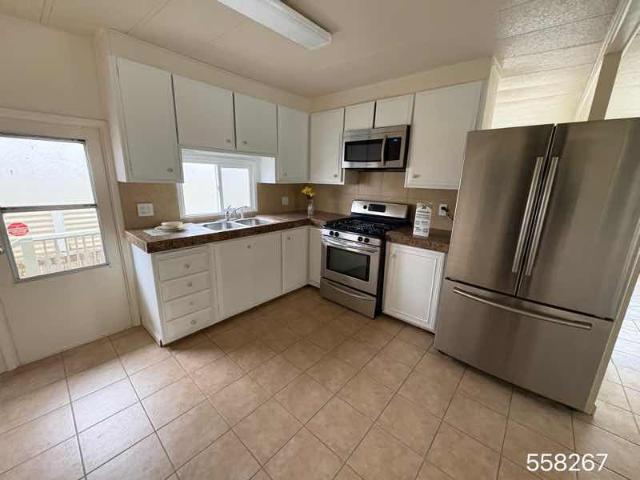 1965 Broadmore Single Wide - single wide - in Byron, CA - photo 5 of 8