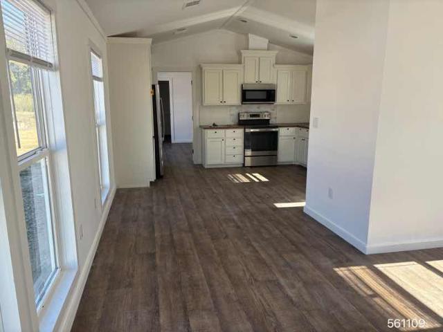 2023 Oak Creek Single Wide - single wide - in Tyler, TX - photo 4 of 15