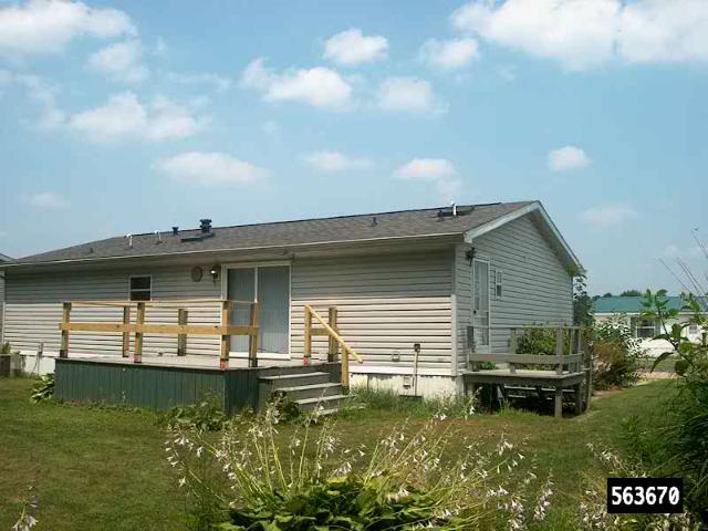 1998 Holly Park Double Wide - double wide - in Marcellus, MI - photo 4 of 15
