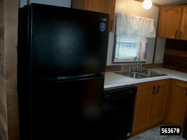 1998 Holly Park Double Wide - double wide - in Marcellus, MI - photo 10 of 15