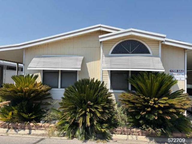 1989 Golden West Double Wide - double wide - in Riverside, CA - photo 1 of 2