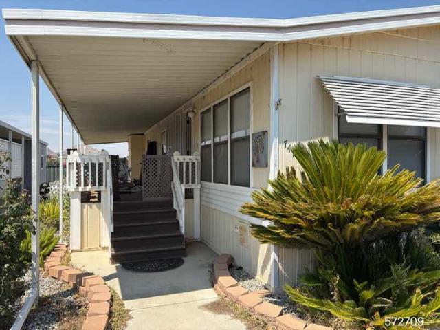 1989 Golden West Double Wide - double wide - in Riverside, CA - photo 2 of 2