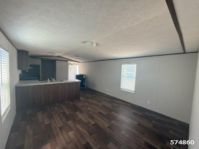 2023 Cmh Single Wide - single wide - in Springtown, TX - photo 5 of 11