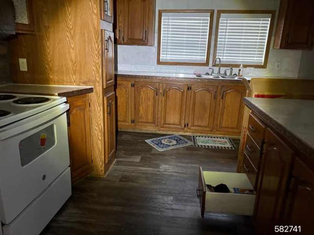 1998 Gateway Double Wide - double wide - in Garrison, TX - photo 11 of 15