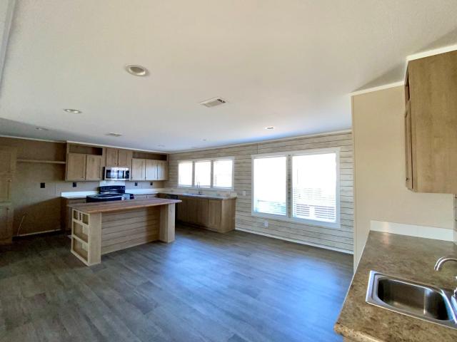 2022 American Homestar Double Wide - double wide - in Huntsville, TX - photo 8 of 15