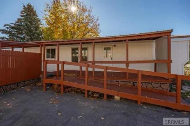 1986 Zimmer Single Wide - single wide - in Idaho Falls, ID - photo 3 of 15