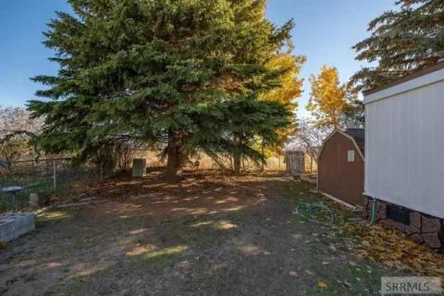 1986 Zimmer Single Wide - single wide - in Idaho Falls, ID - photo 4 of 15