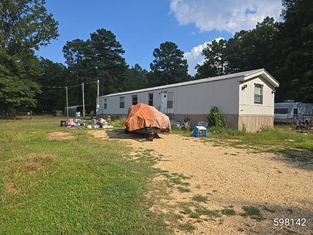 2000 Palm Harbor Single Wide - single wide - in Pine Bluff, AR - photo 1 of 5