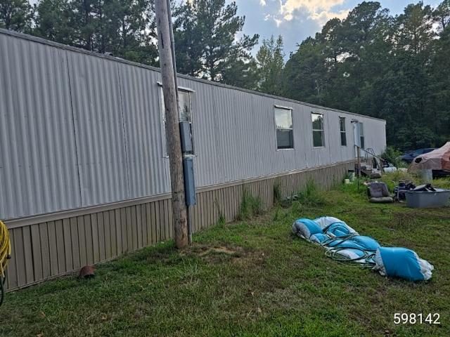 2000 Palm Harbor Single Wide - single wide - in Pine Bluff, AR - photo 5 of 5