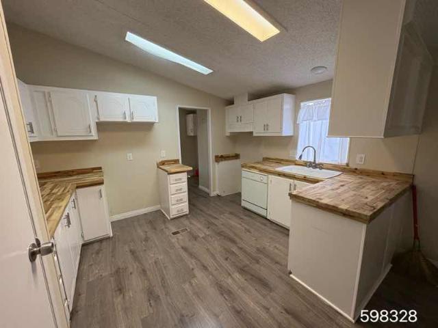1998 Fleetwood Double Wide - double wide - in Ontario, CA - photo 3 of 4