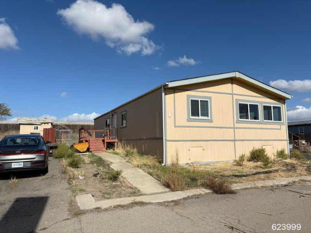 1990 Skyline Double Wide - double wide - in Dublin, CA - photo 2 of 3