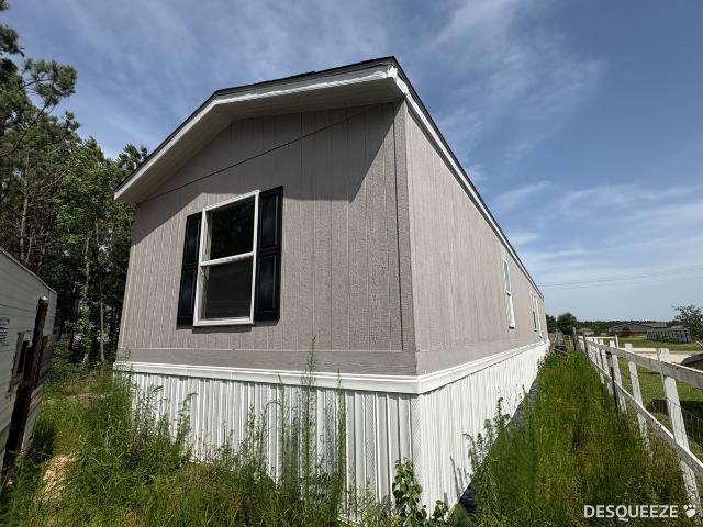 2022 Fleetwood Single Wide - single wide - in Goodrich, TX - photo 2 of 2