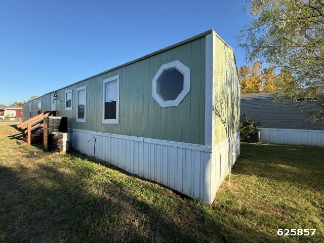 1997 Redman Single Wide - single wide - in Mineral Wells, TX - photo 4 of 15