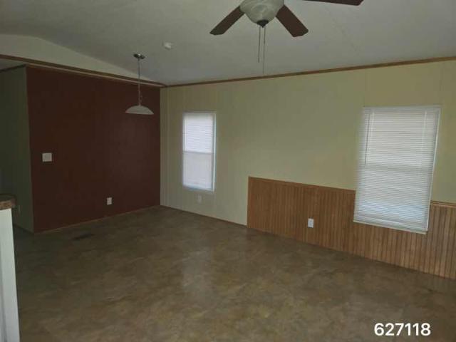 2014 Fleetwood Single Wide - single wide - in Dale, TX - photo 3 of 15