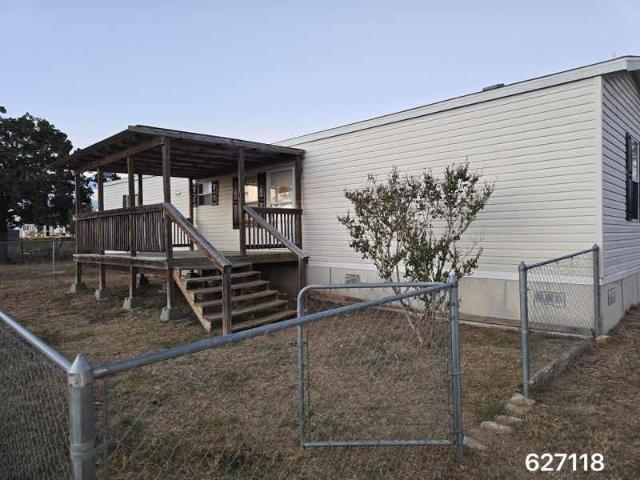 2014 Fleetwood Single Wide - single wide - in Dale, TX - photo 14 of 15
