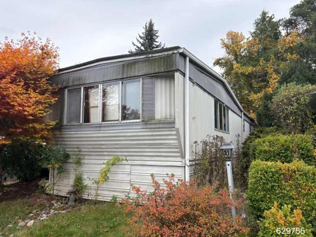1972 Concord Single Wide - single wide - in Gresham, OR - photo 1 of 2