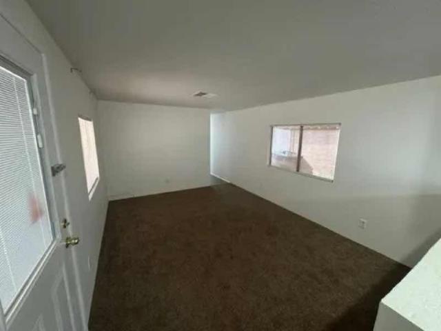 1980 Bainbridge Single Wide - single wide - in Glendale, AZ - photo 2 of 13