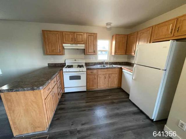 2011 Cavco Single Wide - single wide - in Las Vegas, NV - photo 3 of 3