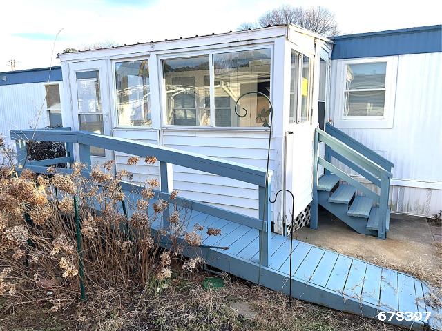 1977 Conr Single Wide - single wide - in Millersville, MD - photo 3 of 15