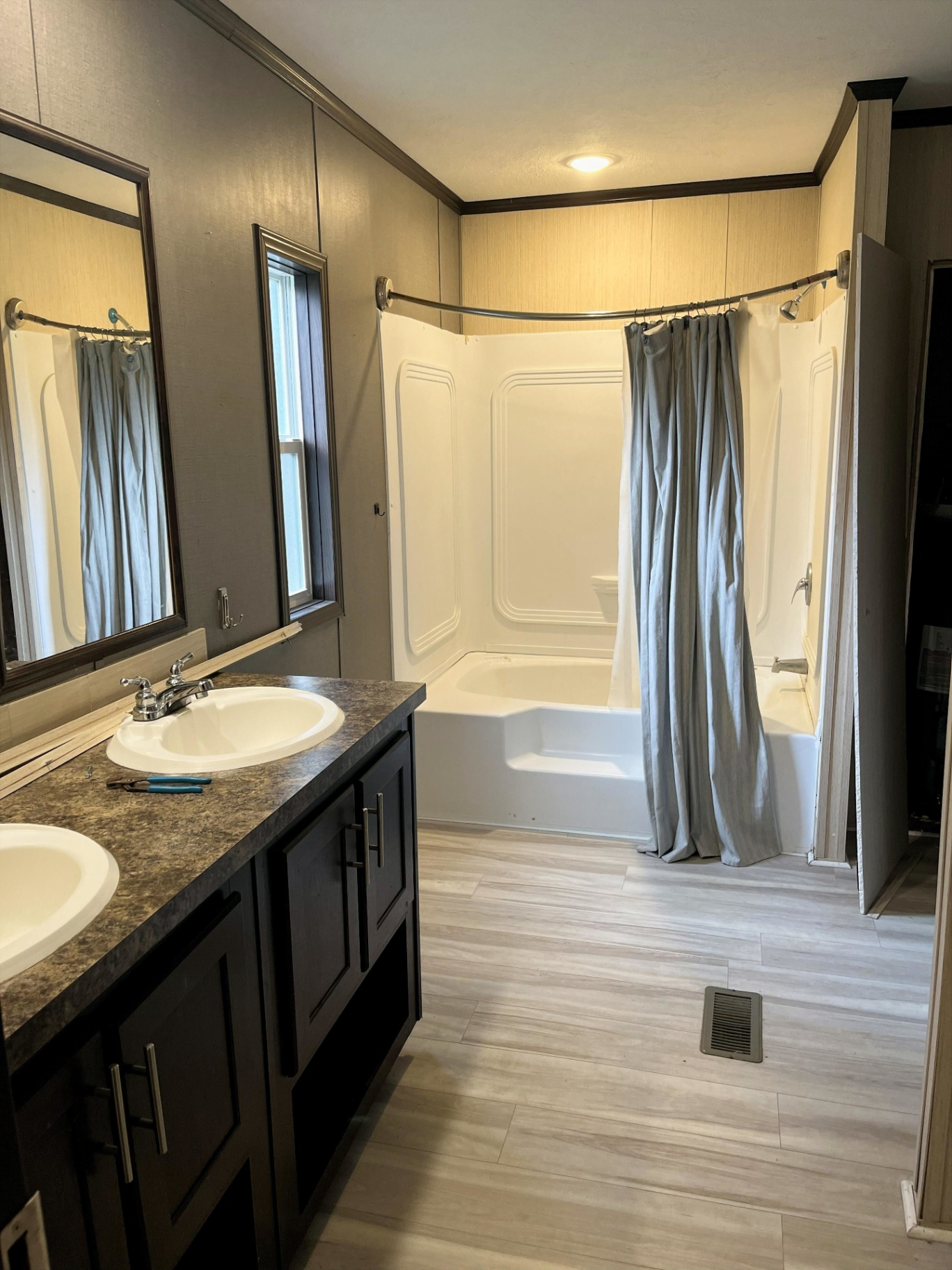 2016 Cavco Manufactured home - immaculatey maintained - to be moved - double wide - in Tomball, TX - photo 5 of 5