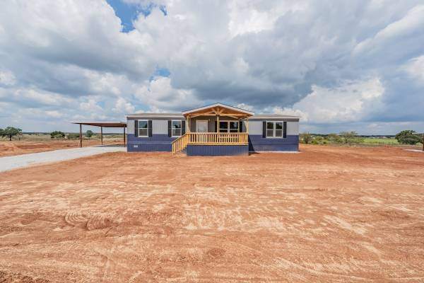 4/2 DW on 2 acres in Poolvile, TX. - double wide - in Springtown, TX - photo 2 of 6