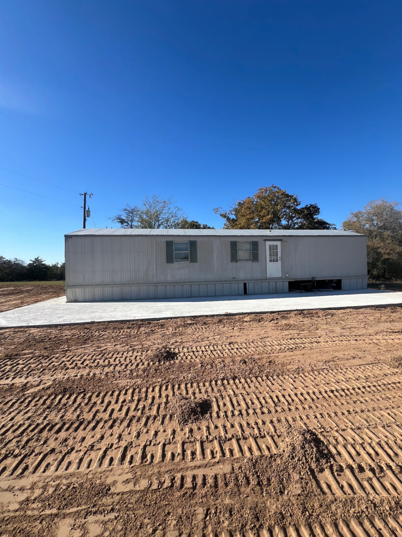 South Central Homes - in Hallettsville, TX - photo 8 of 10