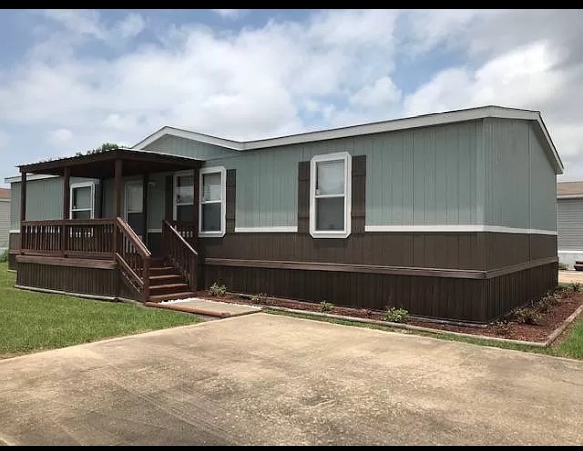 South Central Homes - in Hallettsville, TX - photo 10 of 10