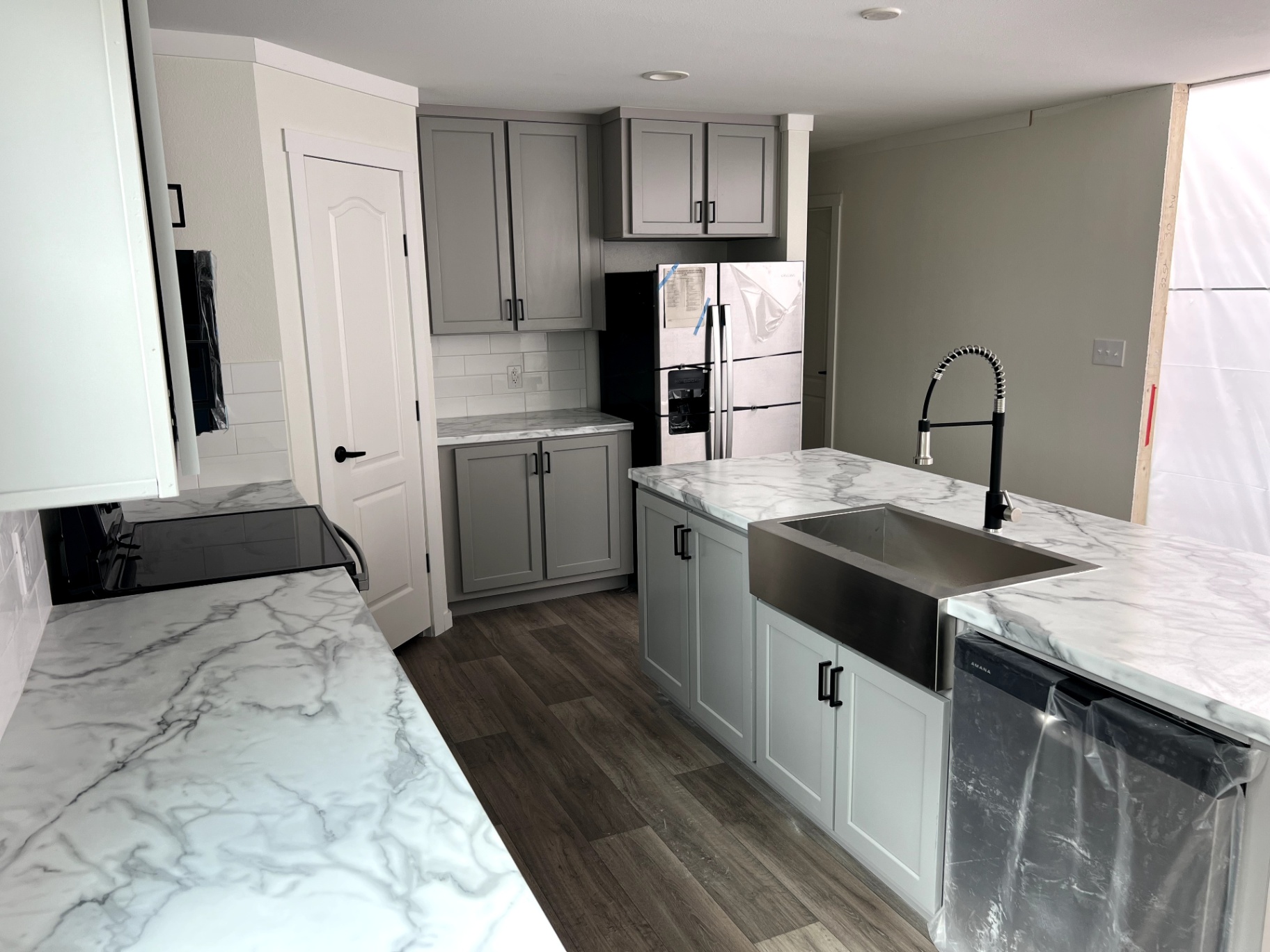 NEW 3 Bed 2 Bath Farm House - double wide - in Hallettsville, TX - photo 5 of 13