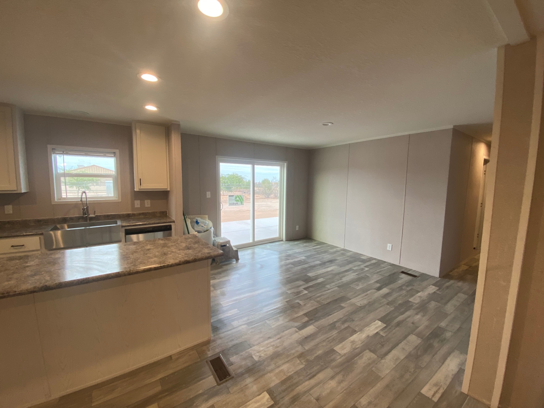 5 Bed 3 Bath / 1.495 Acres / Horse Property - double wide - in Maricopa, AZ - photo 11 of 15