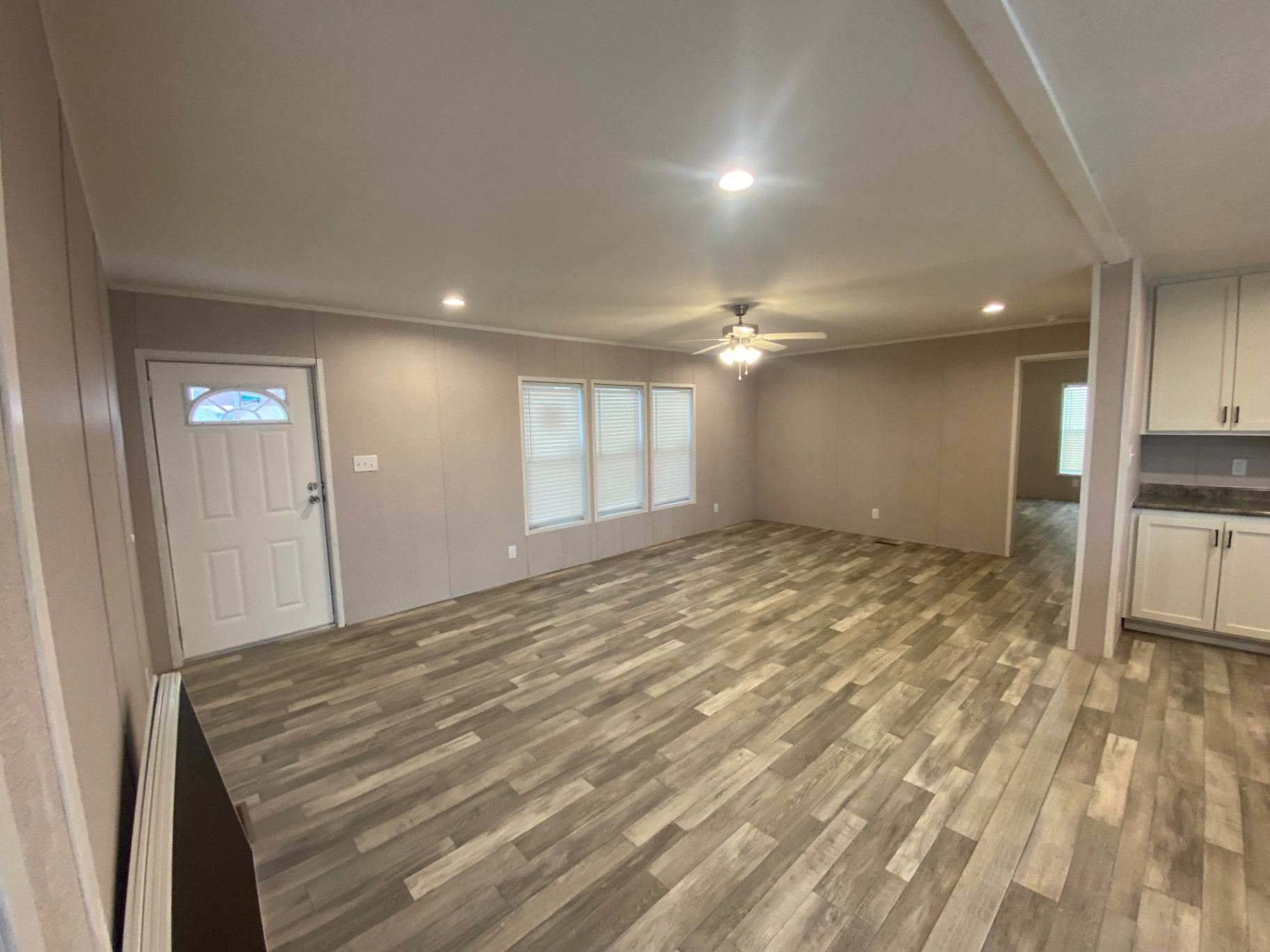 5 Bed 3 Bath / 1.495 Acres / Horse Property - double wide - in Maricopa, AZ - photo 12 of 15