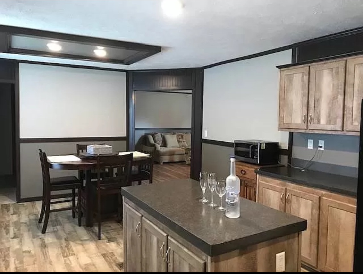 Perfect Family Home! 2016 Cavco 28x56 - double wide - in SEALY, TX - photo 7 of 11