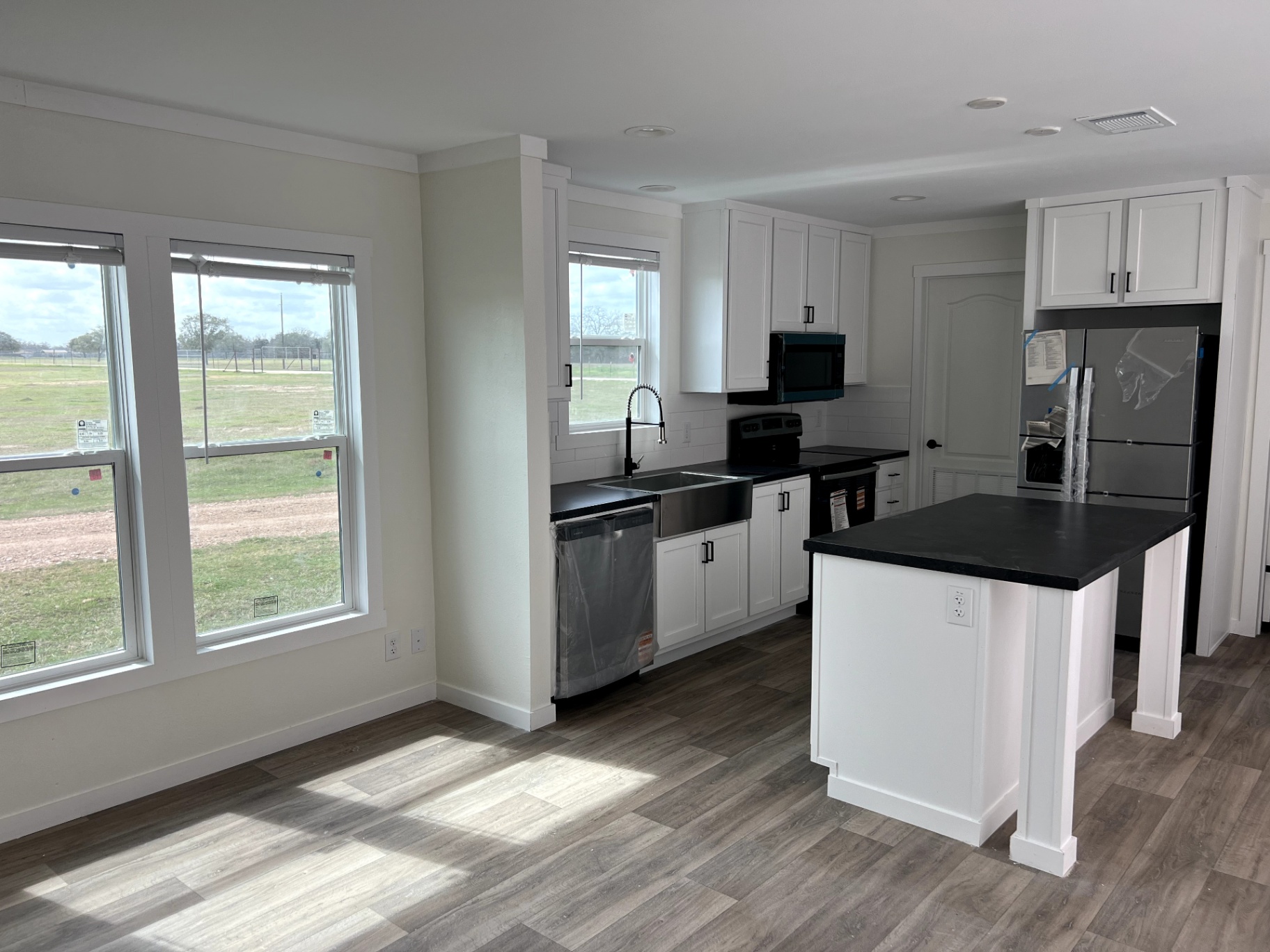 The Caldwell! Available to Tour! - double wide - in Hallettsville, TX - photo 3 of 8