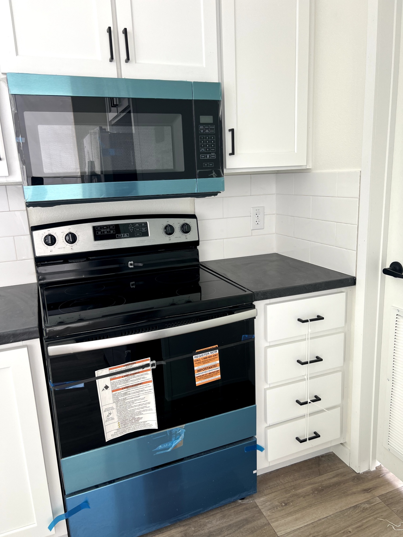 The Caldwell! Available to Tour! - double wide - in Hallettsville, TX - photo 4 of 8