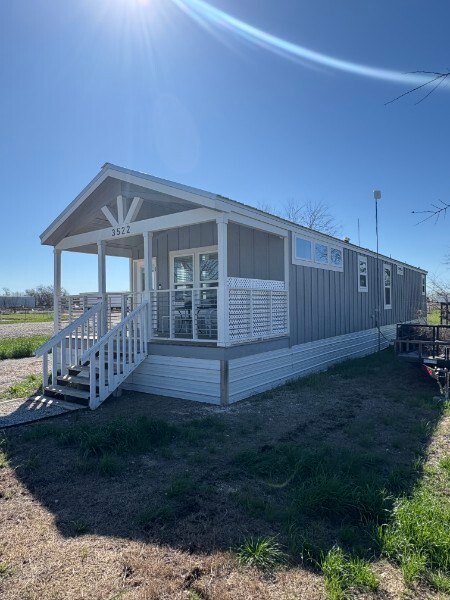 Beautiful 2bed 2bath — 1 / 7
