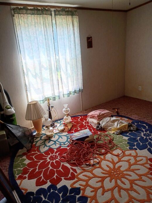 1998 3 Bed / 2 Bath - double wide - in Asheville, NC - photo 3 of 5
