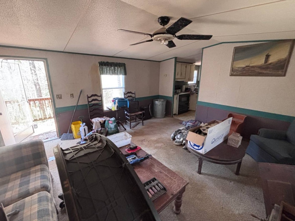 💥NEW PRICE💥1997 2/2 Single wide | Must be moved | Columbia, SC - single wide - in Columbia, SC - photo 2 of 15