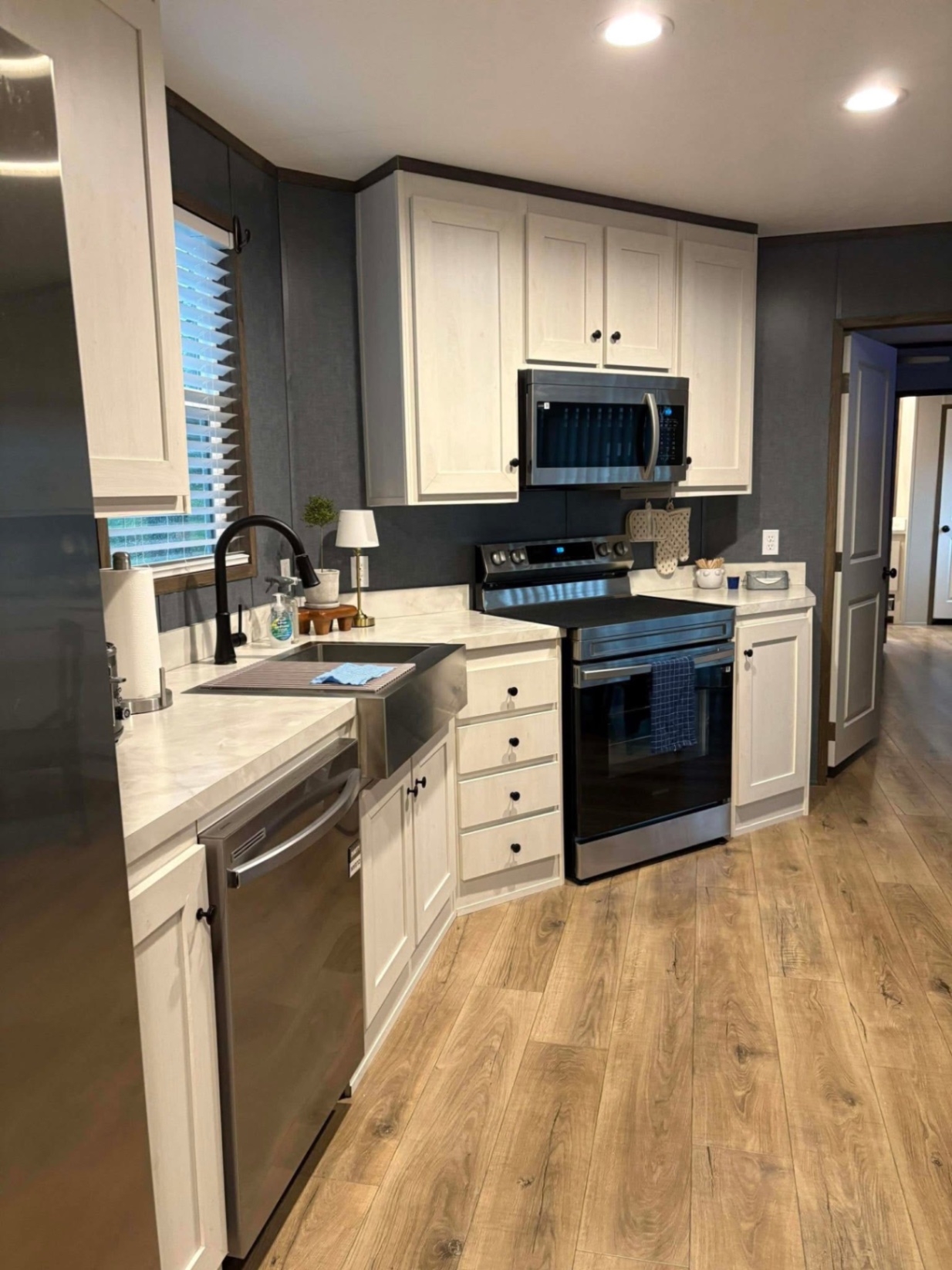 💥NEW PRICE💥2024 3/2 Single wide | Located in a park I Financing available - single wide - in Fort Worth, TX - photo 3 of 15