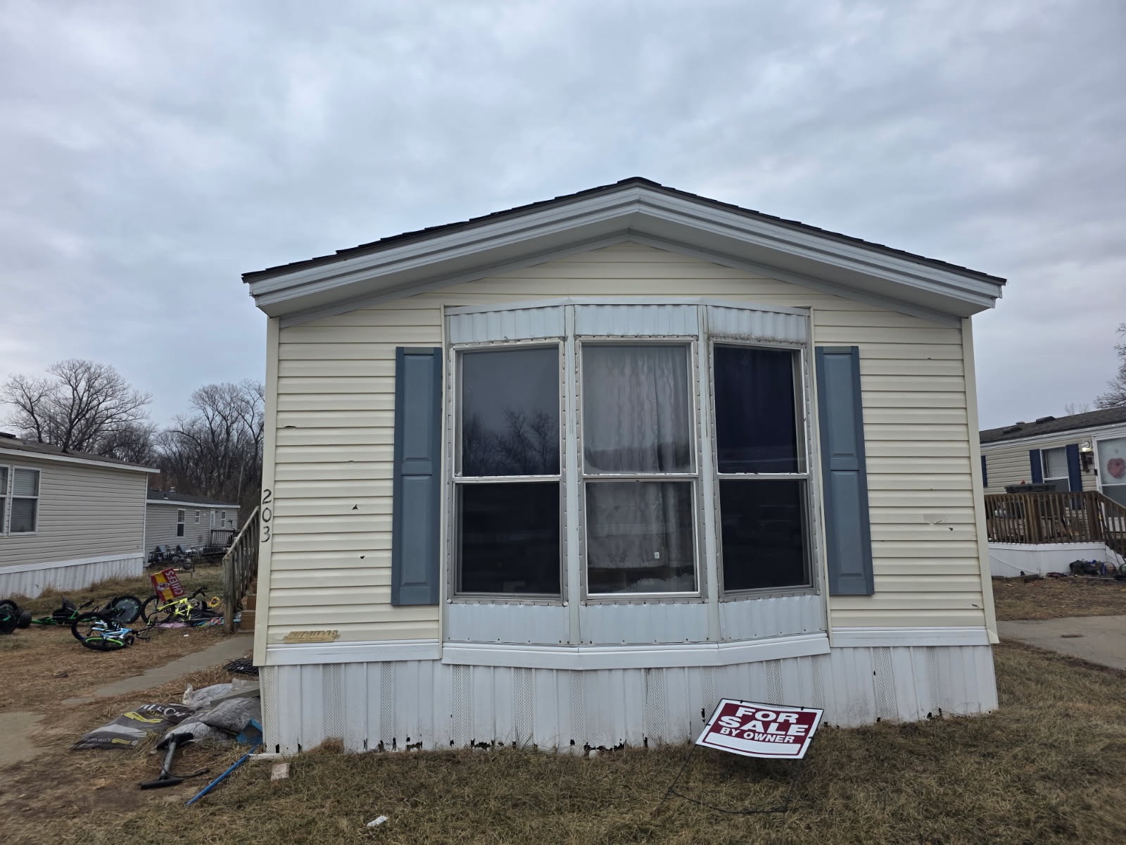 💥NEW PRICE💥2004 3/2 Single wide | Located in a park | Cash sale - single wide - in Independence, MO - photo 1 of 15