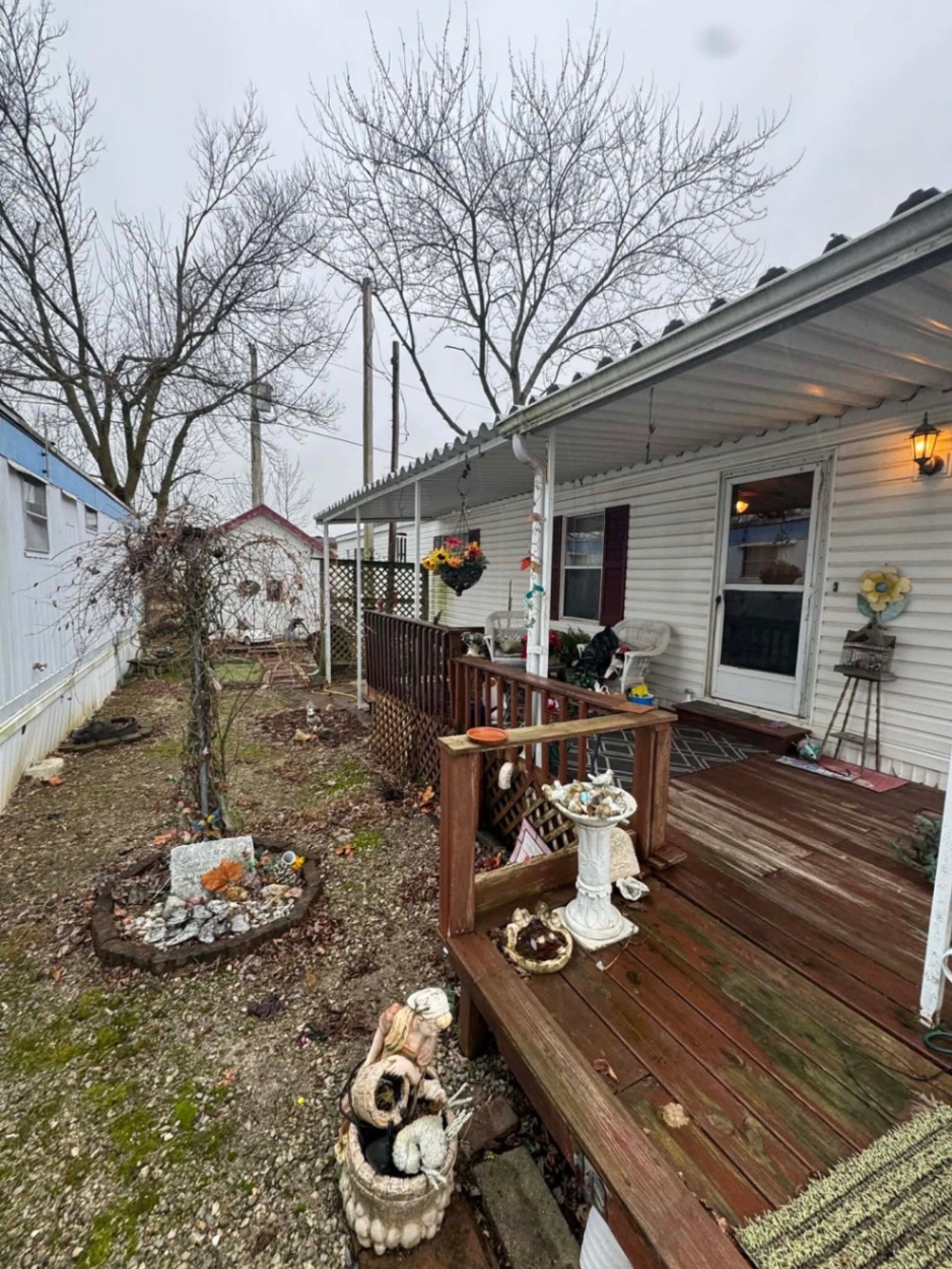 💥NEW PRICE💥1994 2/2 Single wide | Located in a park | Cash sale - single wide - in Tipp City, OH - photo 8 of 13