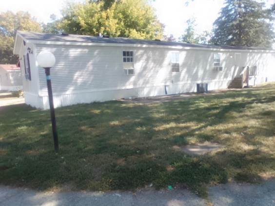 💥NEW PRICE💥1999 3/2 Single wide | Located in a park | Cash sale - single wide - in Adrian, MI - photo 1 of 15