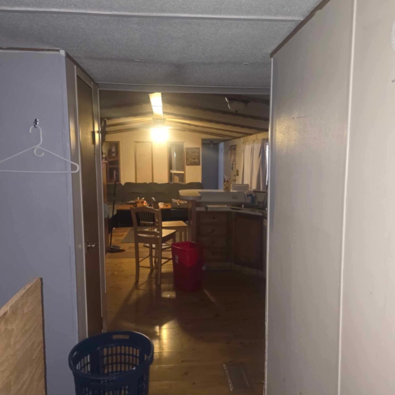 💥NEW PRICE💥1988 2/2 Single wide | Fixer upper in a park | Newville, PA - single wide - in Newville, PA - photo 5 of 15