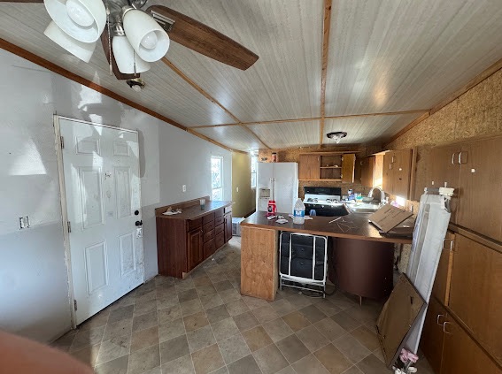 1966 2/2 Single wide | RTO | 3-year lease - single wide - in Story City, IA - photo 3 of 15