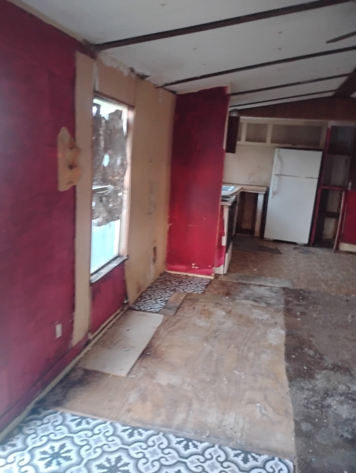 1990 3/2 Single Wide | Located in a park | Jennings, LA - single wide - in Jennings, LA - photo 2 of 13