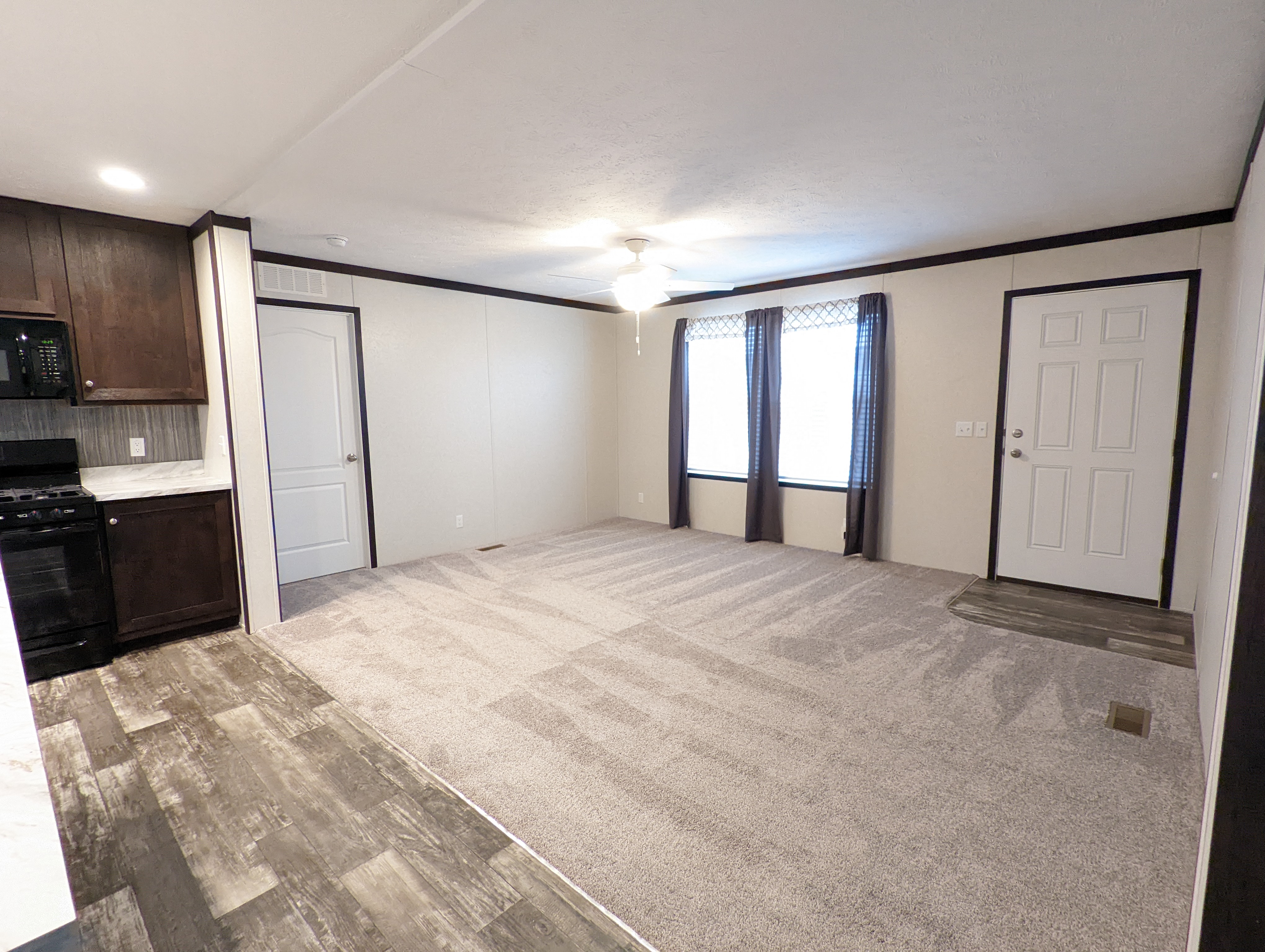 LARGE KITCHEN ISLAND! - double wide - in Fenton, MO - photo 8 of 12