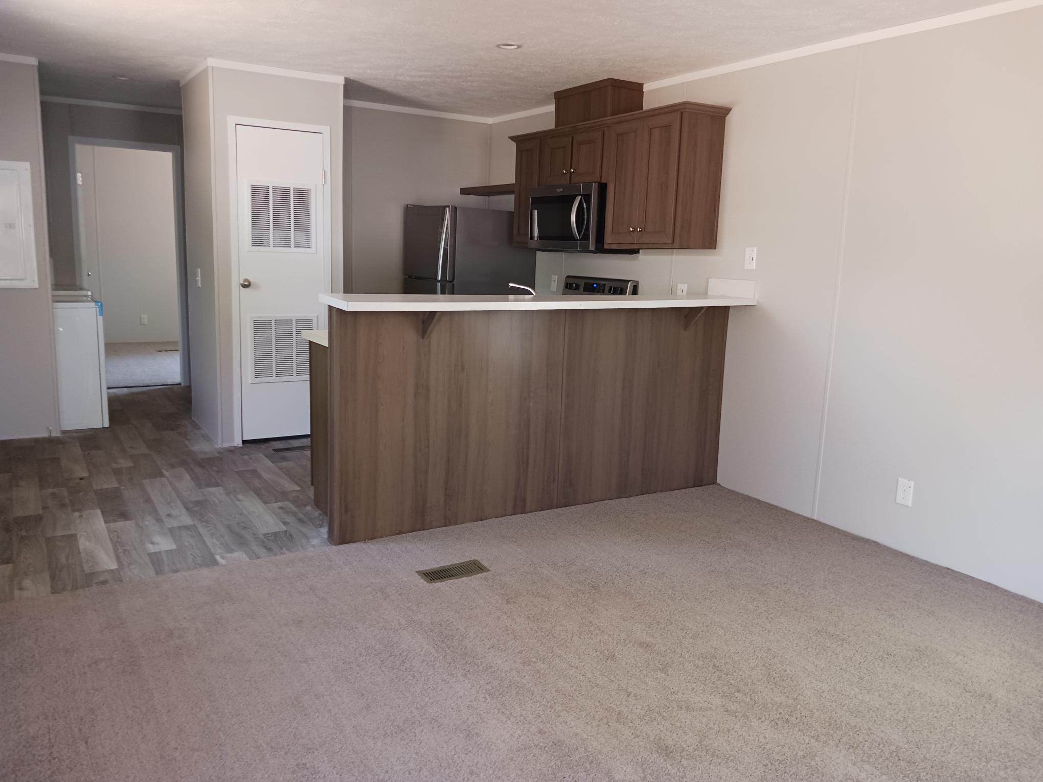 CONVIENENT AND COMFORT LIVING! - park model - in Fenton, MO - photo 2 of 10