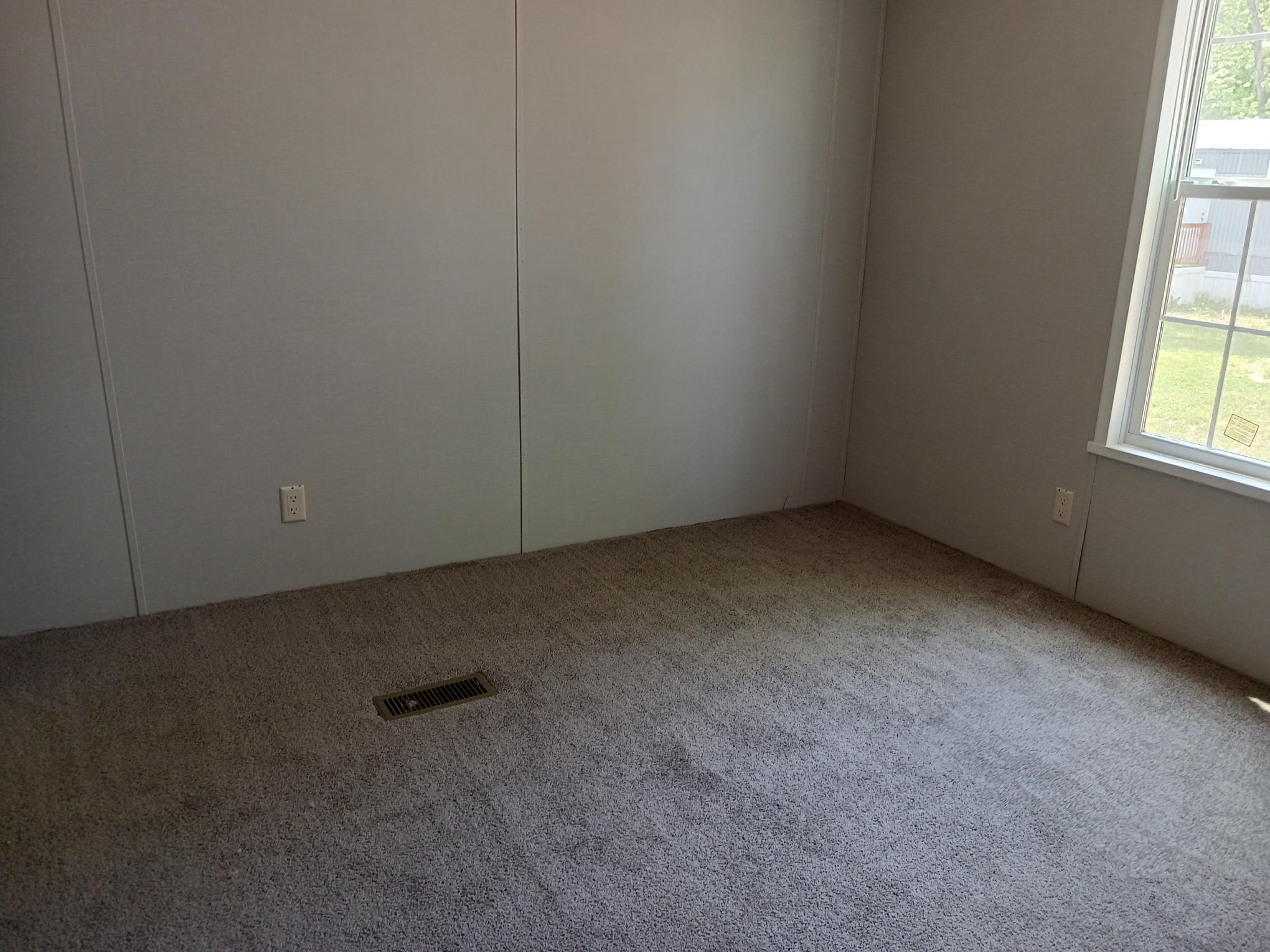 CONVIENENT AND COMFORT LIVING! - park model - in Fenton, MO - photo 5 of 10