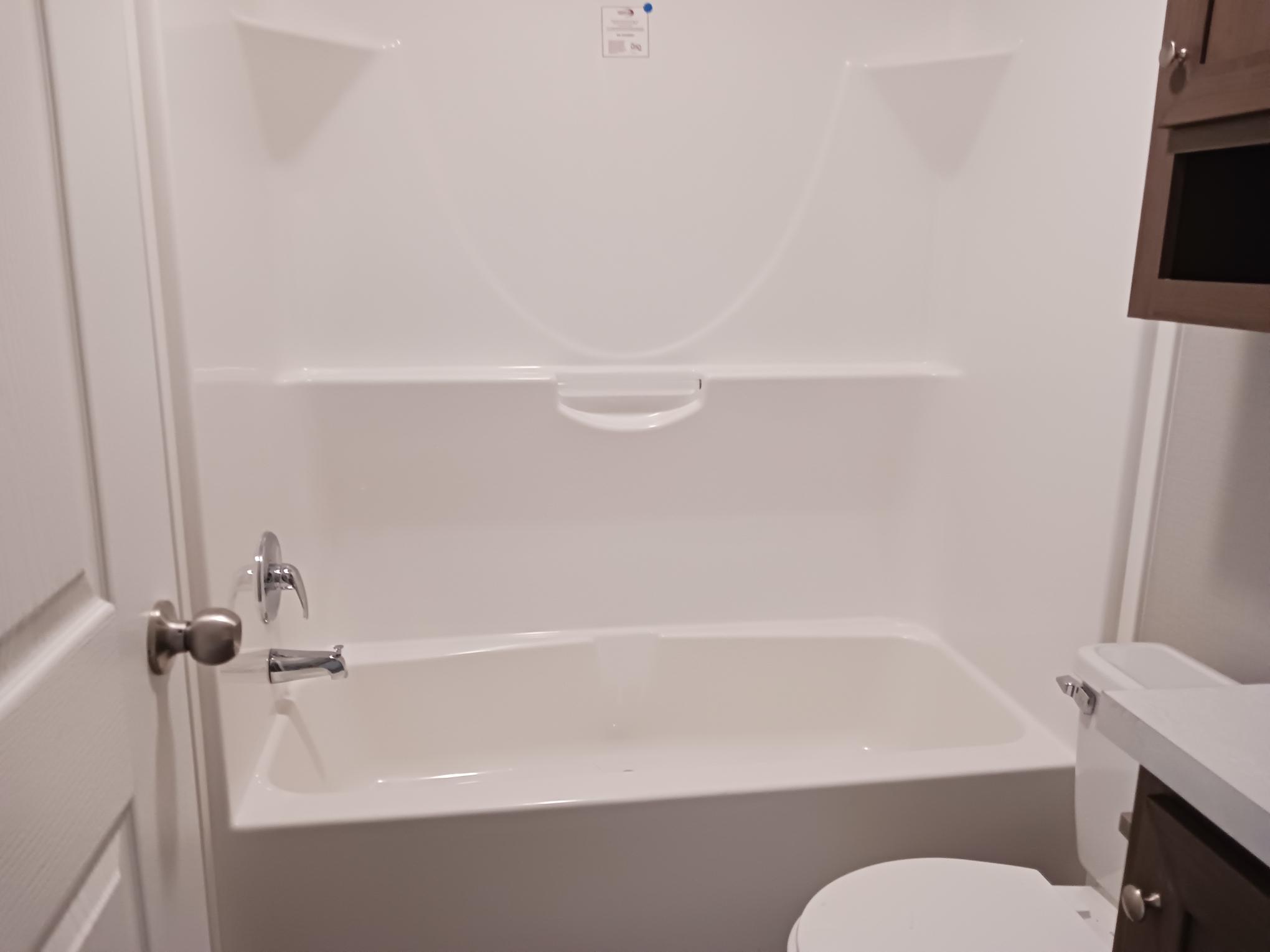 CONVIENENT AND COMFORT LIVING! - park model - in Fenton, MO - photo 6 of 10