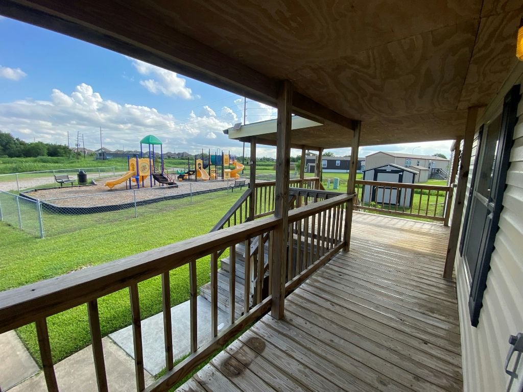 248 Oak Crest Drive, Manvel, Tx 77578 - double wide - in Manvel, TX - photo 4 of 12