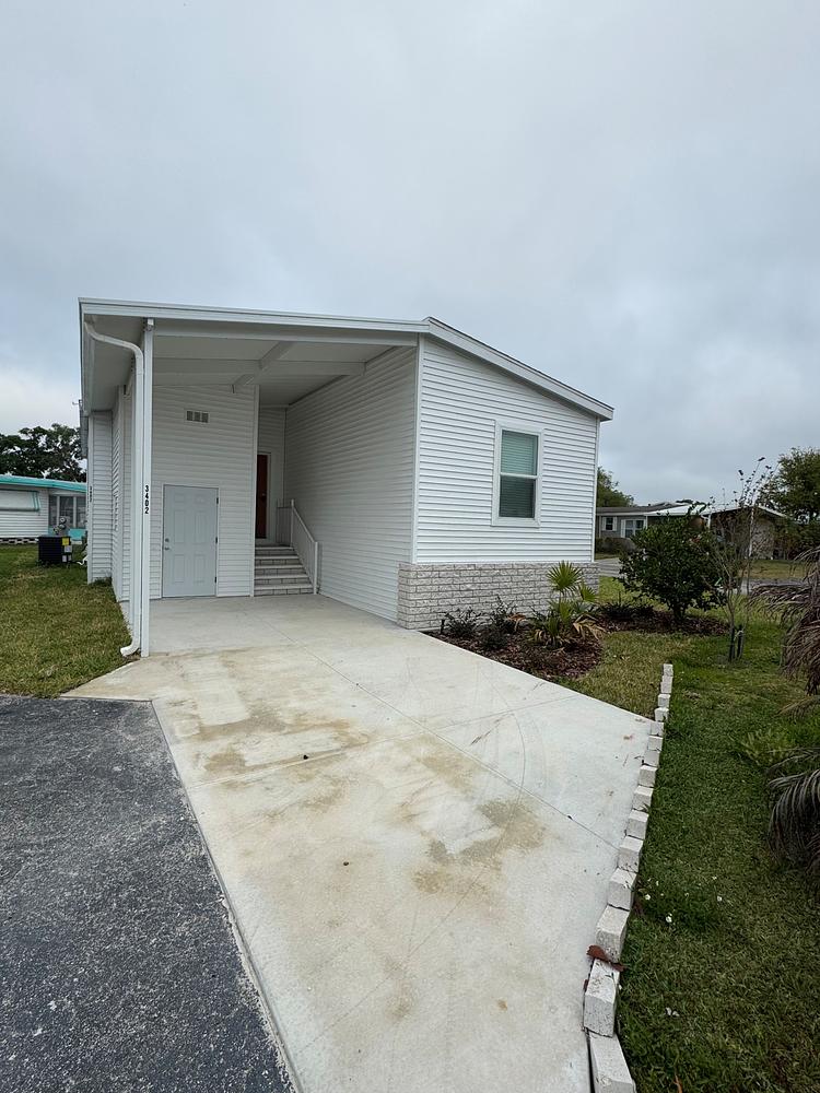 3 Bed 2 Bath 2025 Palm Harbor - double wide - in Orlando, FL - photo 2 of 12